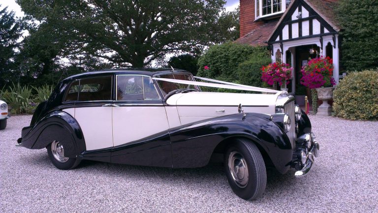 bentley-mk-6-1952-beatrice-ready-for-the-wedding