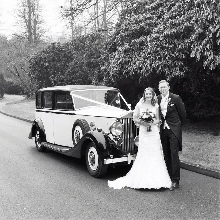 rolls-royce-1939-wraith-victoria-with-the-happy-couple-bw
